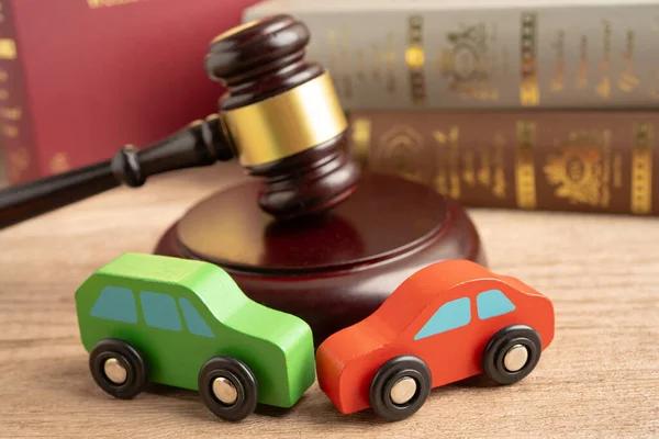 When Should You Hire a Car Accident Lawyer