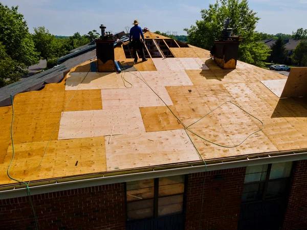 Important Factors to Consider When Planning Roof Replacement